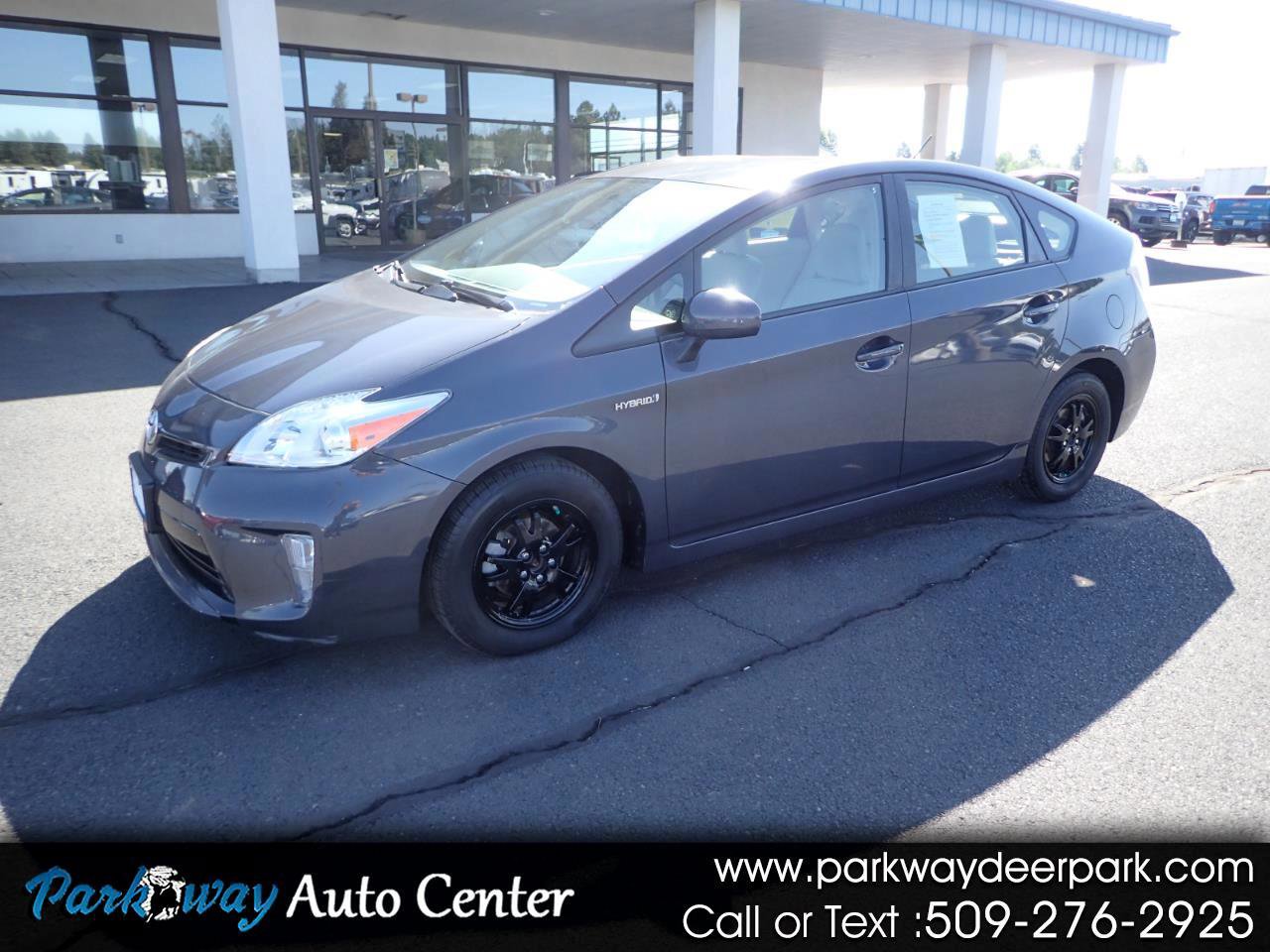 Used 2015 Toyota Prius Three FWD image 1