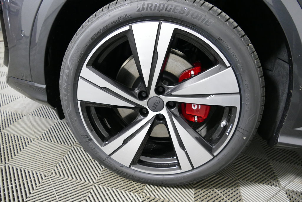 New 2026 Audi SQ5 Prestige AWD/4WD image 9