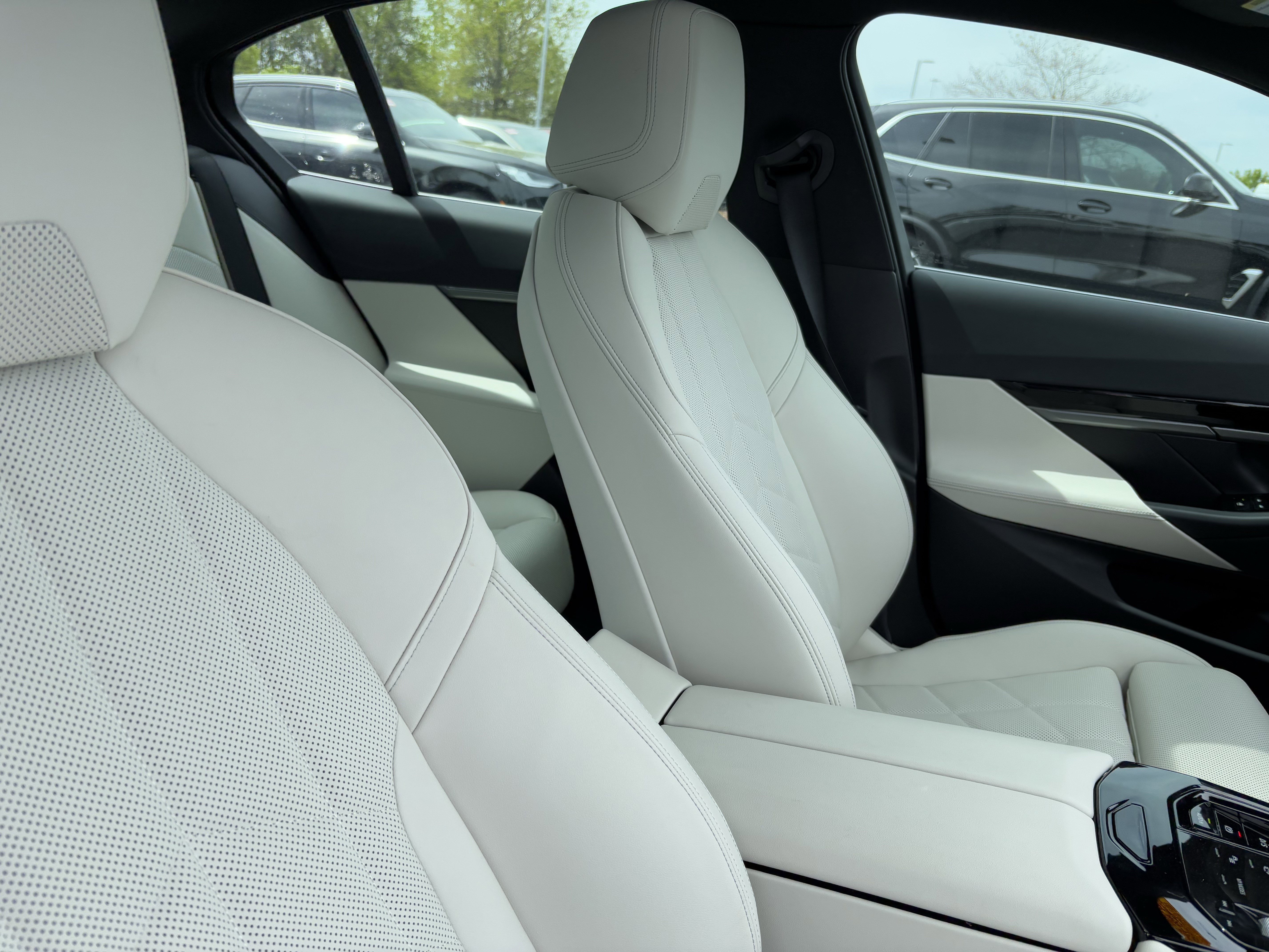 Certified 2026 BMW 530i w/ Premium Package image 34