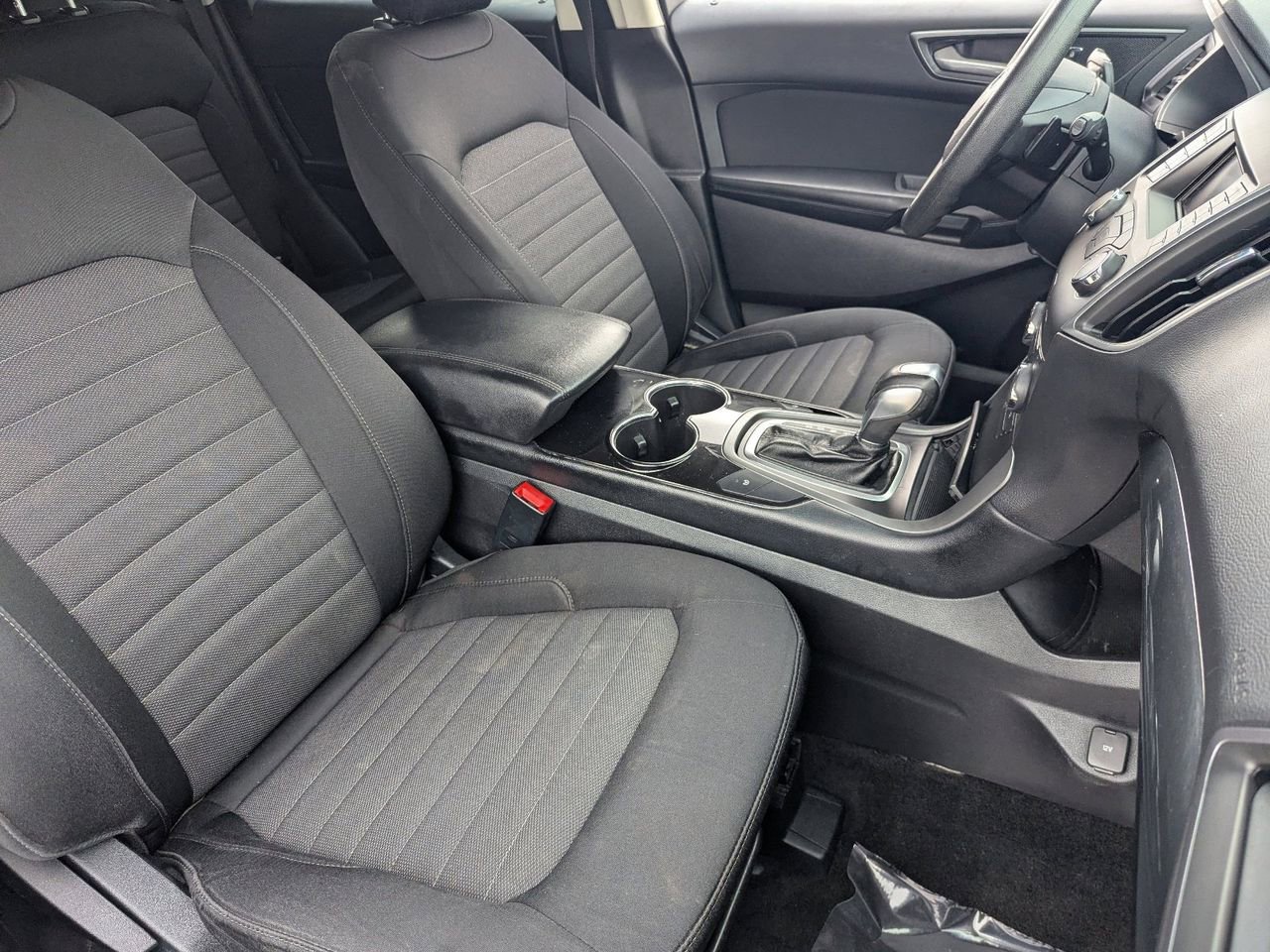 Used 2016 Ford Edge SE image 8