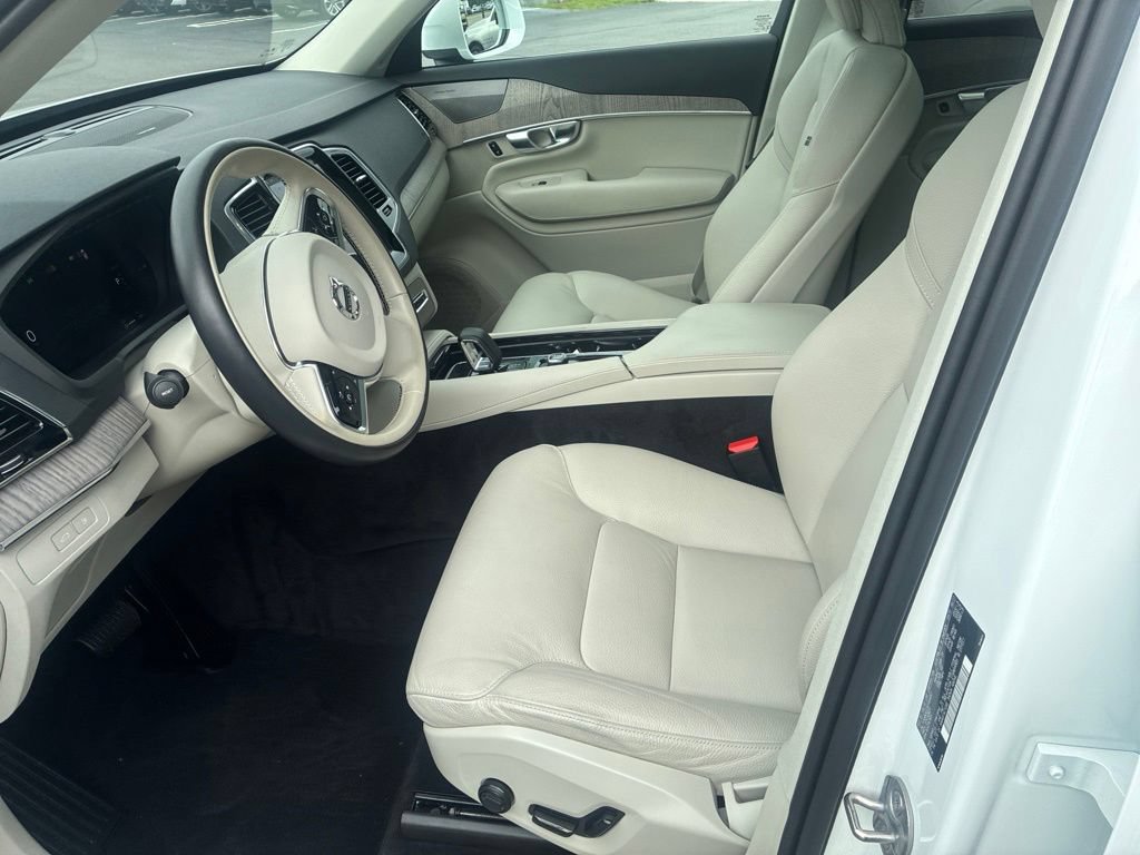 Used 2024 Volvo XC90 T8 Plus w/ Protection Package Premier AWD/4WD image 11