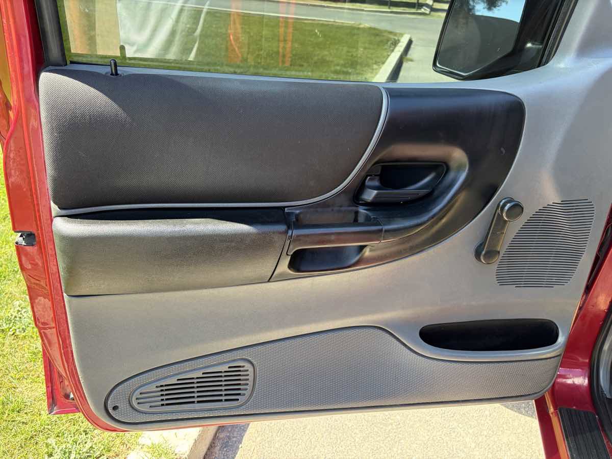 Used 2006 Ford Ranger XL image 15