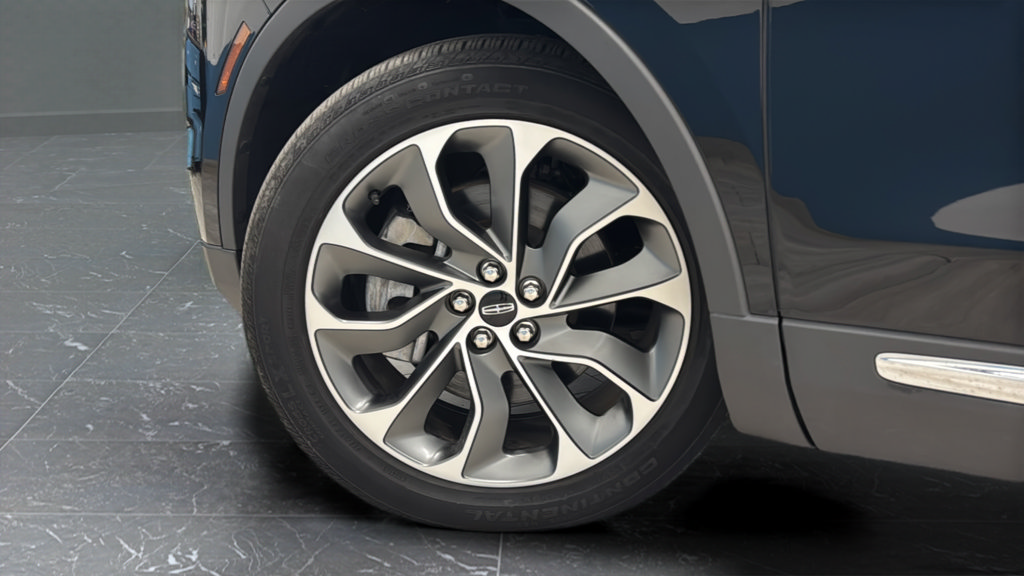 Used 2023 Lincoln Nautilus Reserve AWD/4WD image 37