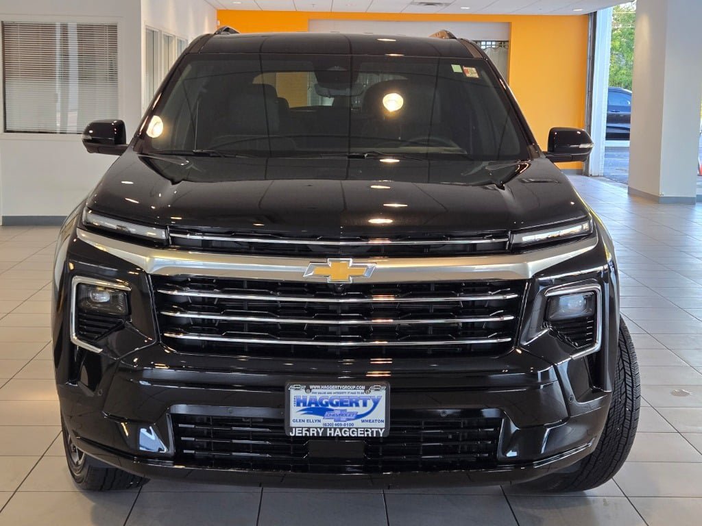 Used 2026 Chevrolet Traverse High Country w/ LPO, Floor Liner Package AWD/4WD image 3