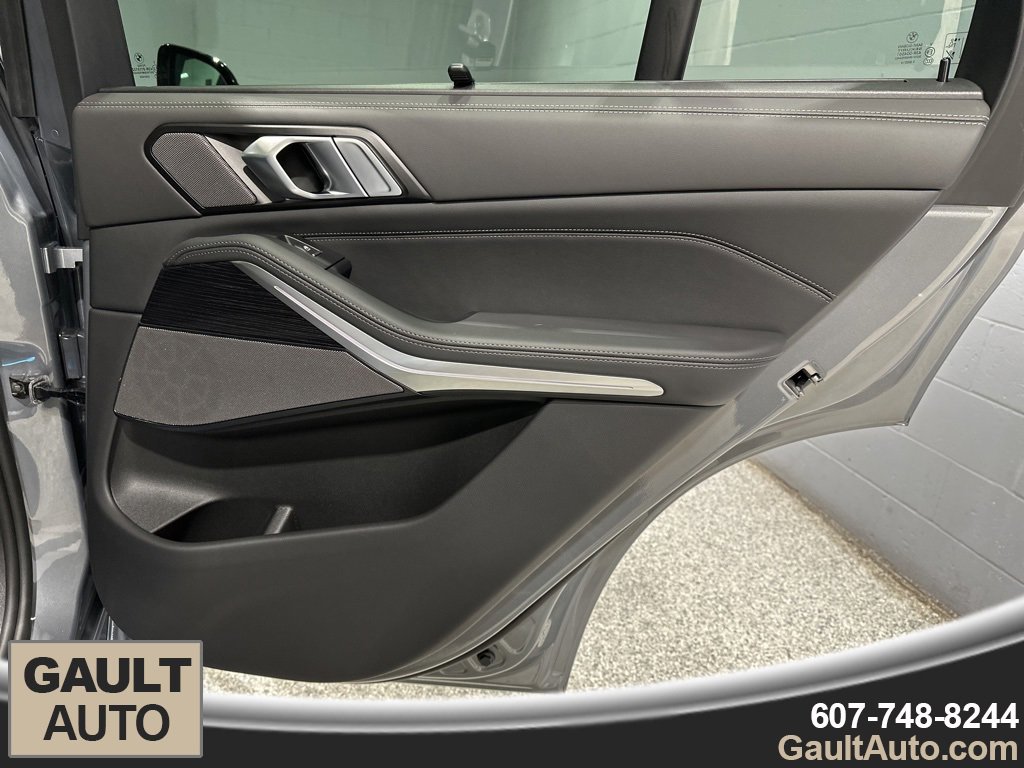 New 2026 BMW X5 xDrive40i w/ M Sport Package image 19