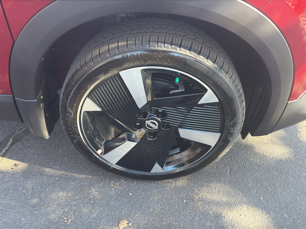 New 2026 Nissan Kicks SR image 9