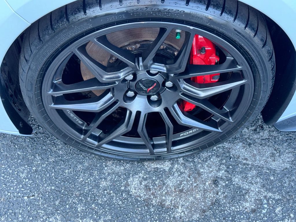 Used 2024 Chevrolet Corvette Z06 RWD image 12
