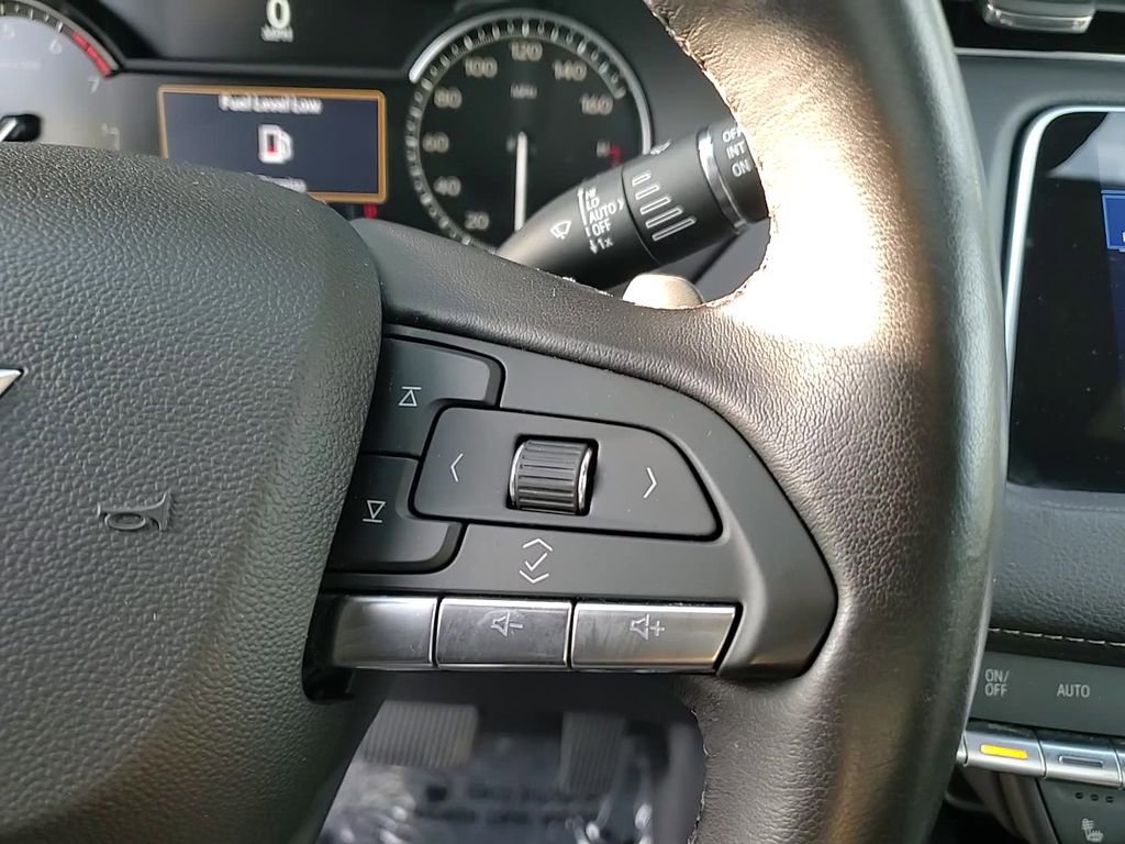 Used 2022 Cadillac XT4 Premium Luxury w/ Enhanced Visibility Package image 17