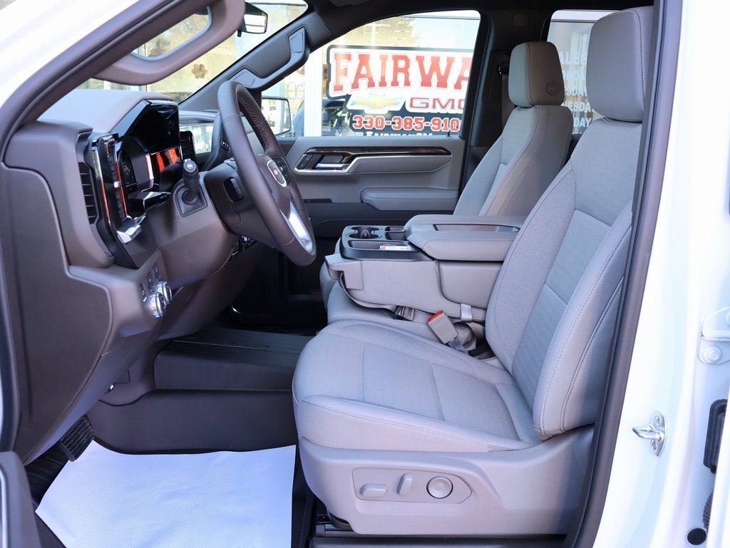 New 2025 GMC Sierra 1500 SLE image 14