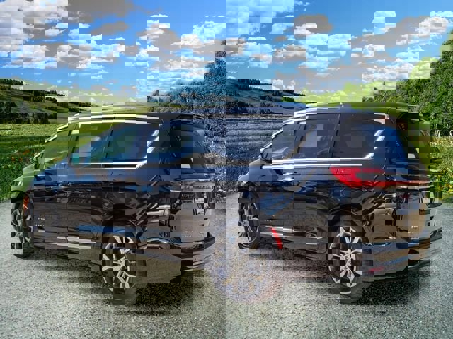 New 2026 Chrysler Pacifica Pinnacle image 3