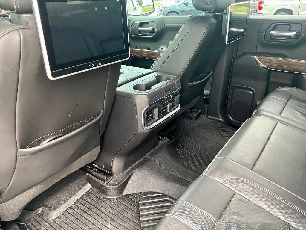 Used 2021 Chevrolet Silverado 1500 High Country AWD/4WD image 13