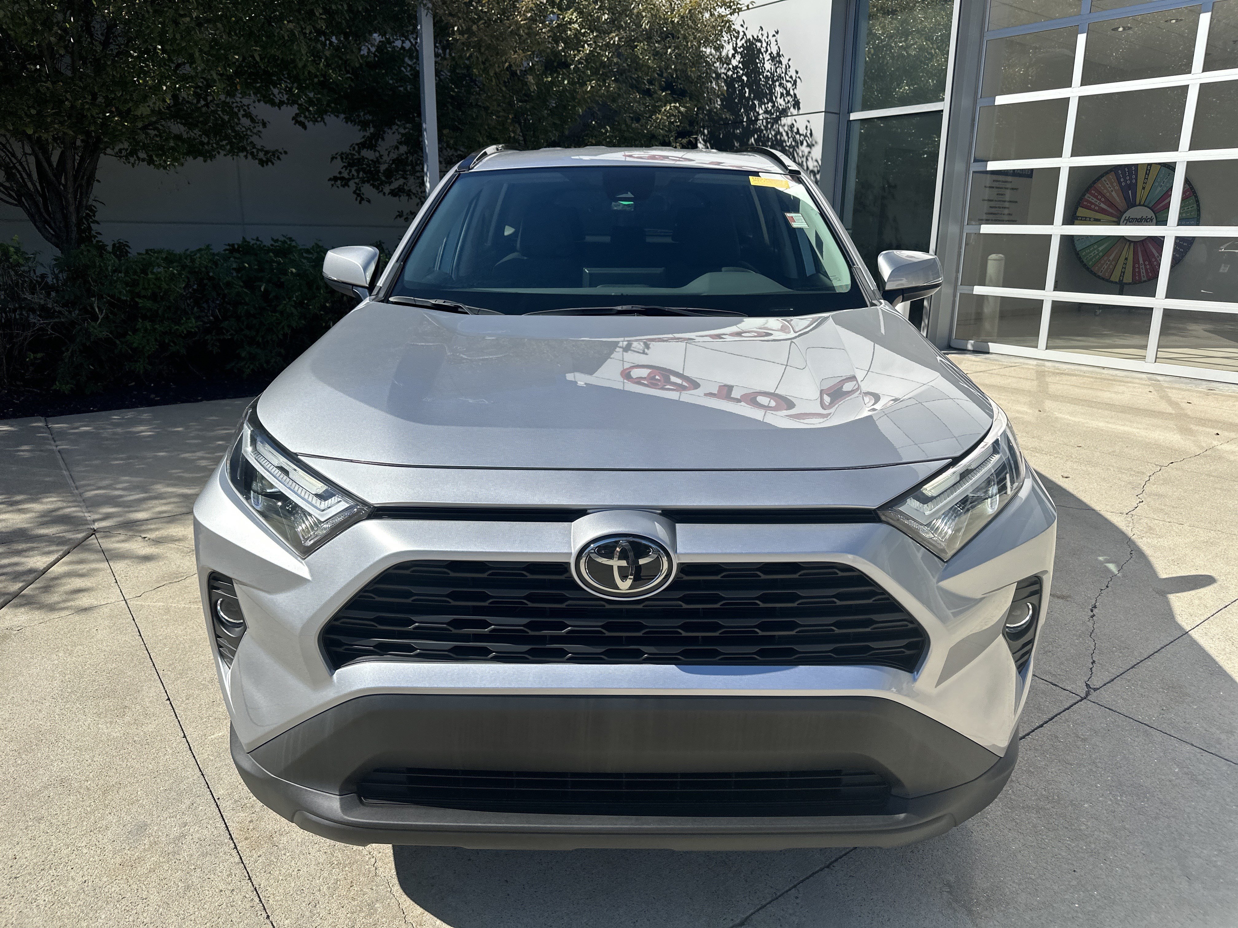 Used 2025 Toyota RAV4 XLE AWD/4WD image 32