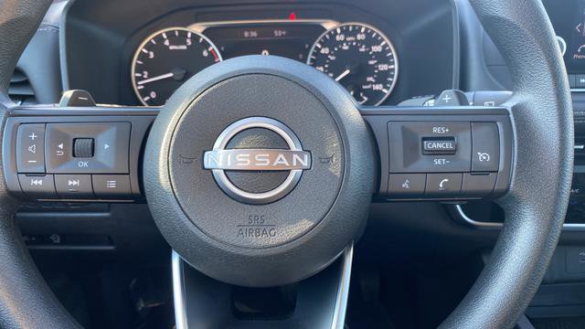 Used 2023 Nissan Rogue S image 15