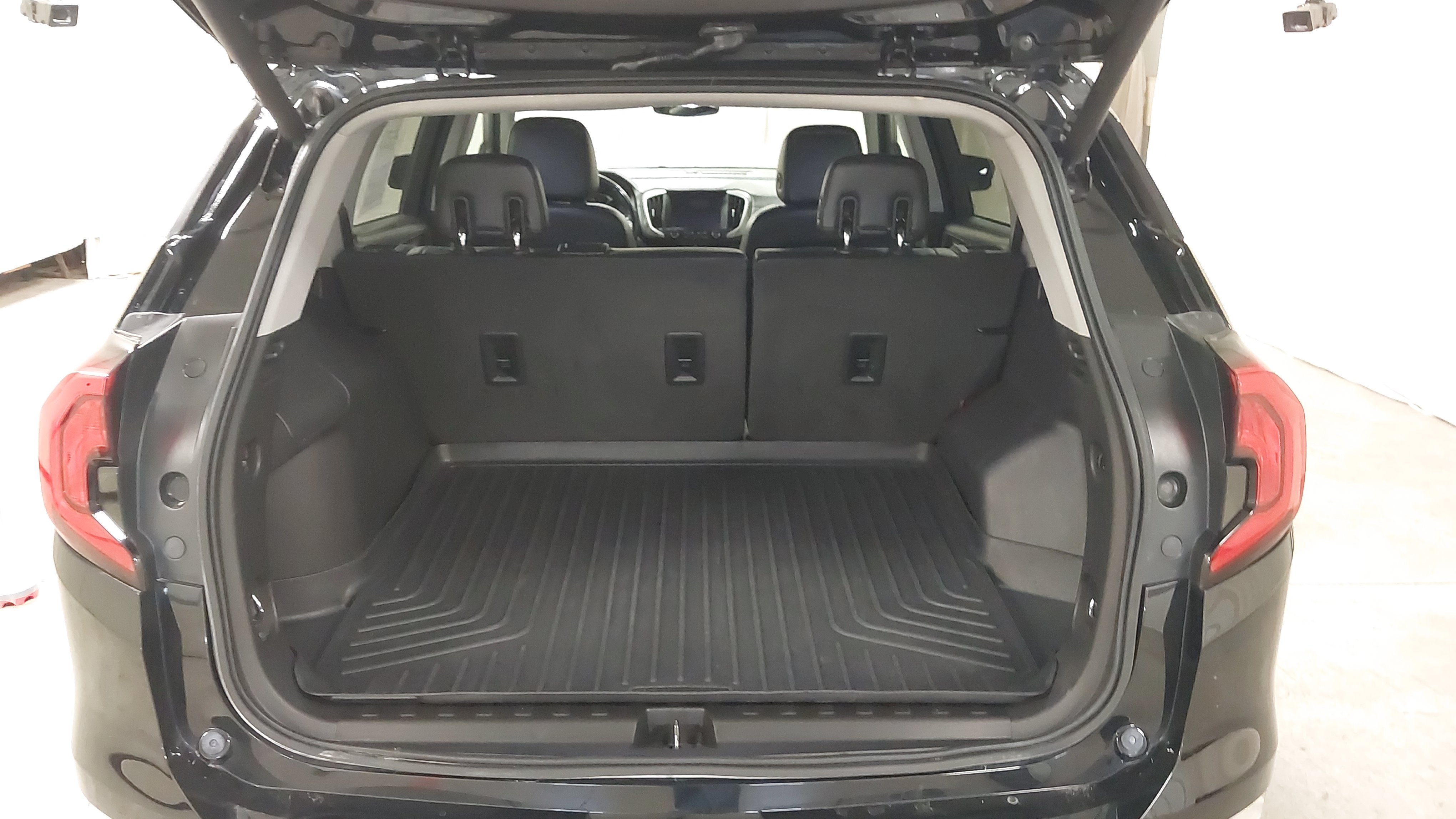 Used 2018 GMC Terrain SLT w/ Preferred Package AWD/4WD image 27