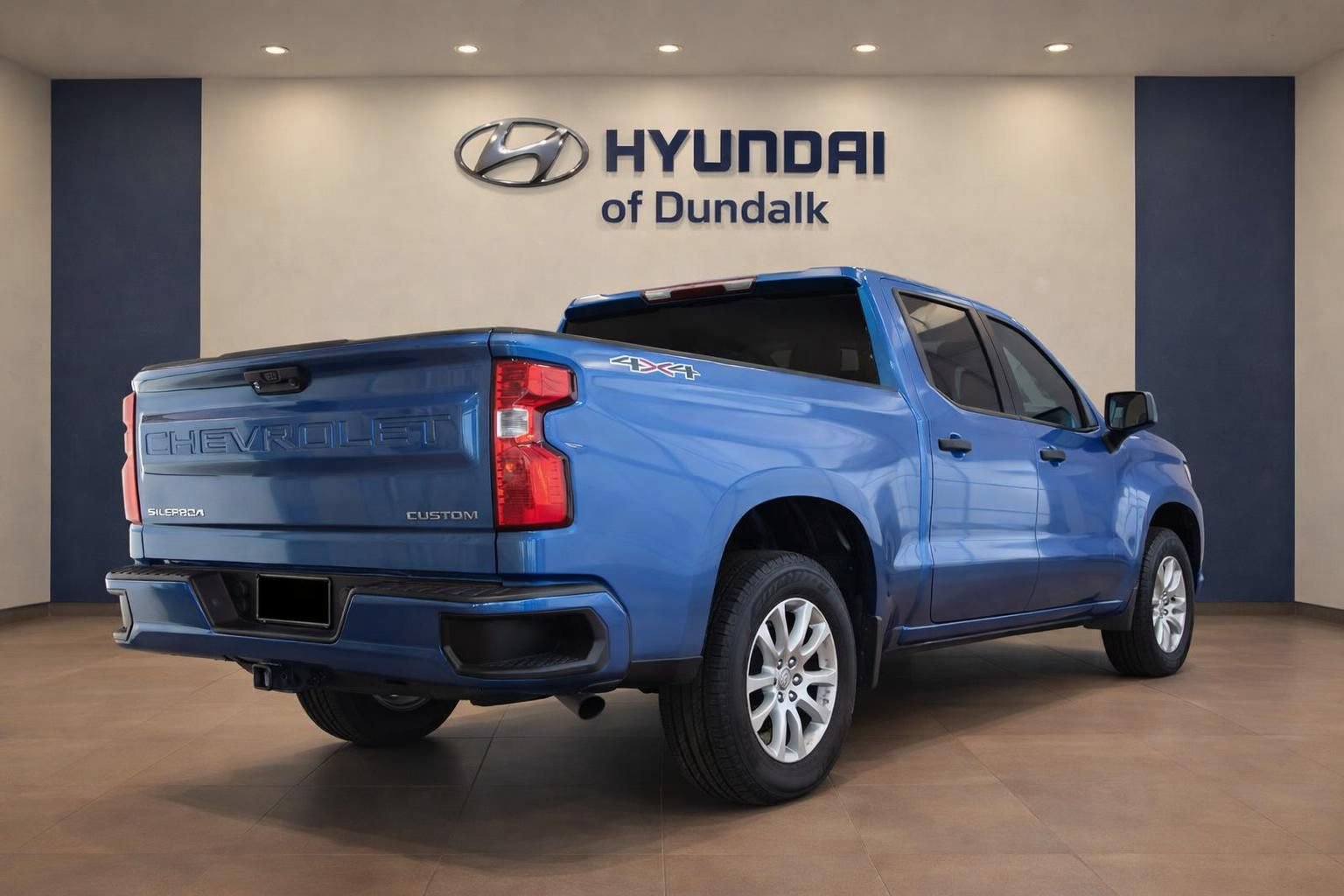 Used 2024 Chevrolet Silverado 1500 Custom AWD/4WD image 2