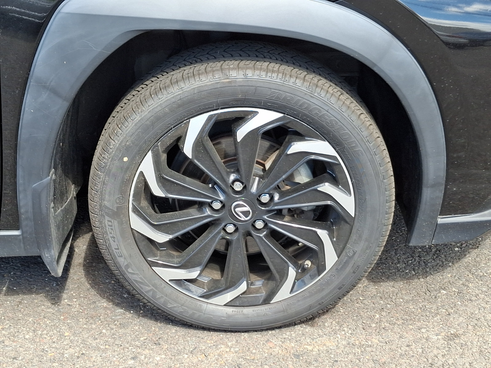 Used 2022 Lexus UX 200 w/ Accessory Package (Z1) FWD image 8