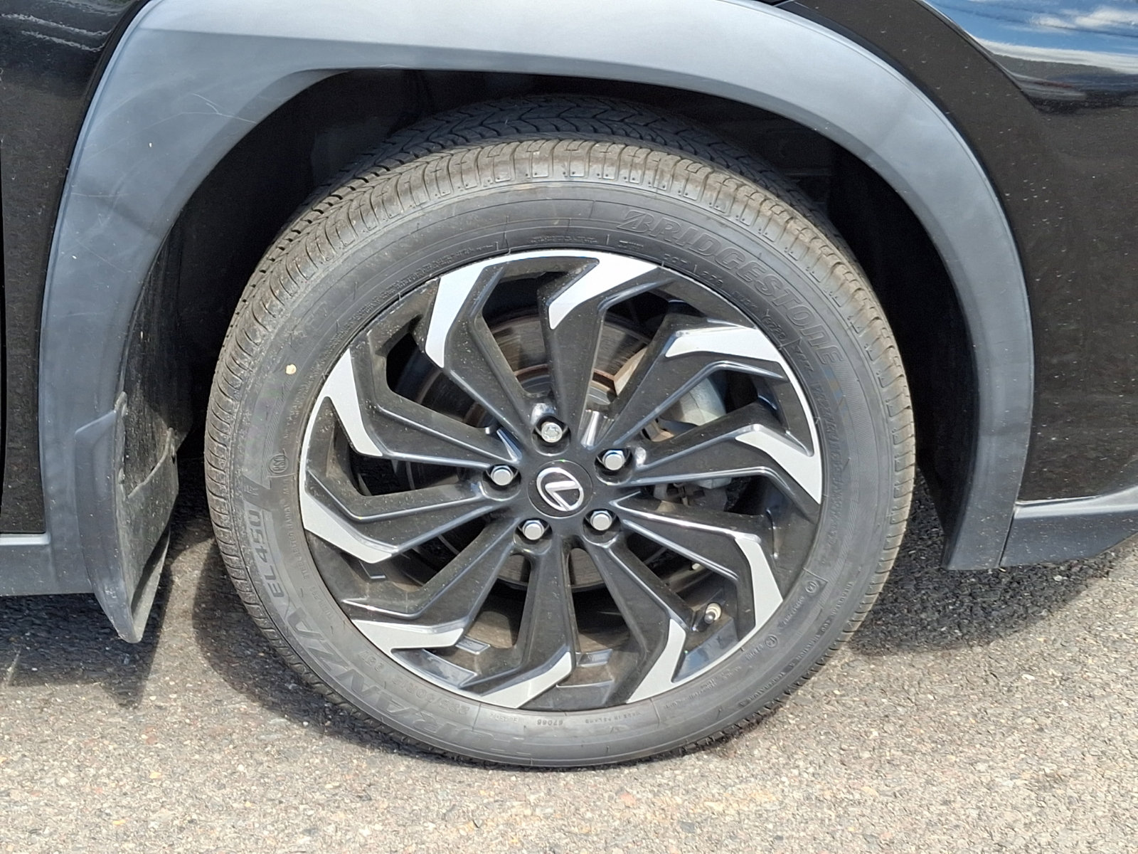 Used 2022 Lexus UX 200 w/ Accessory Package (Z1) FWD image 8