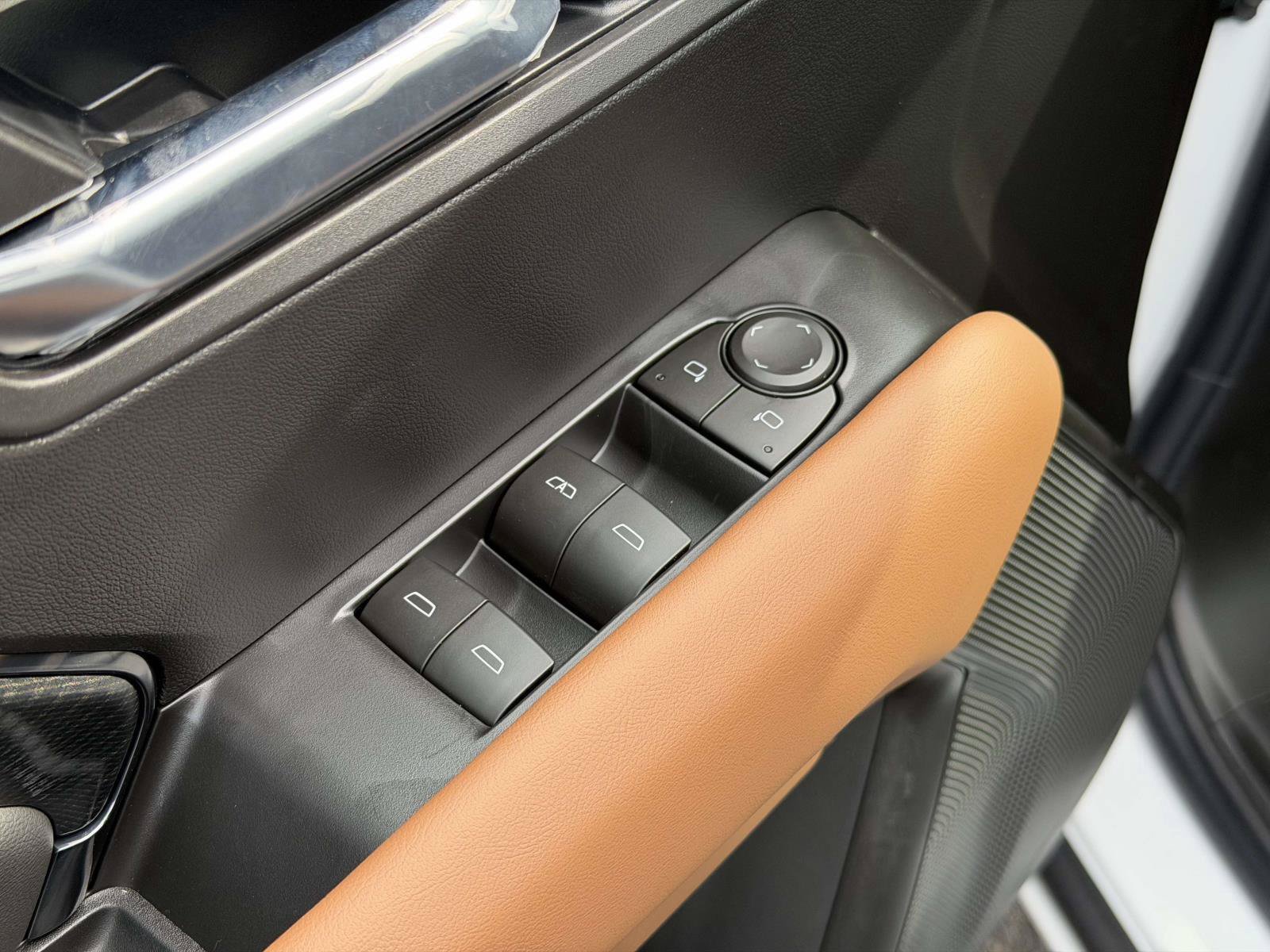 New 2026 GMC Canyon AT4 w/ Technology Plus Package AWD/4WD image 7