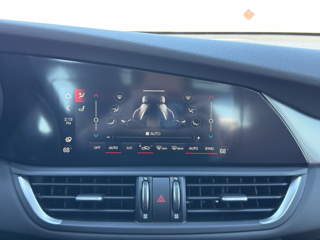 Used 2024 Alfa Romeo Giulia Veloce AWD/4WD image 26