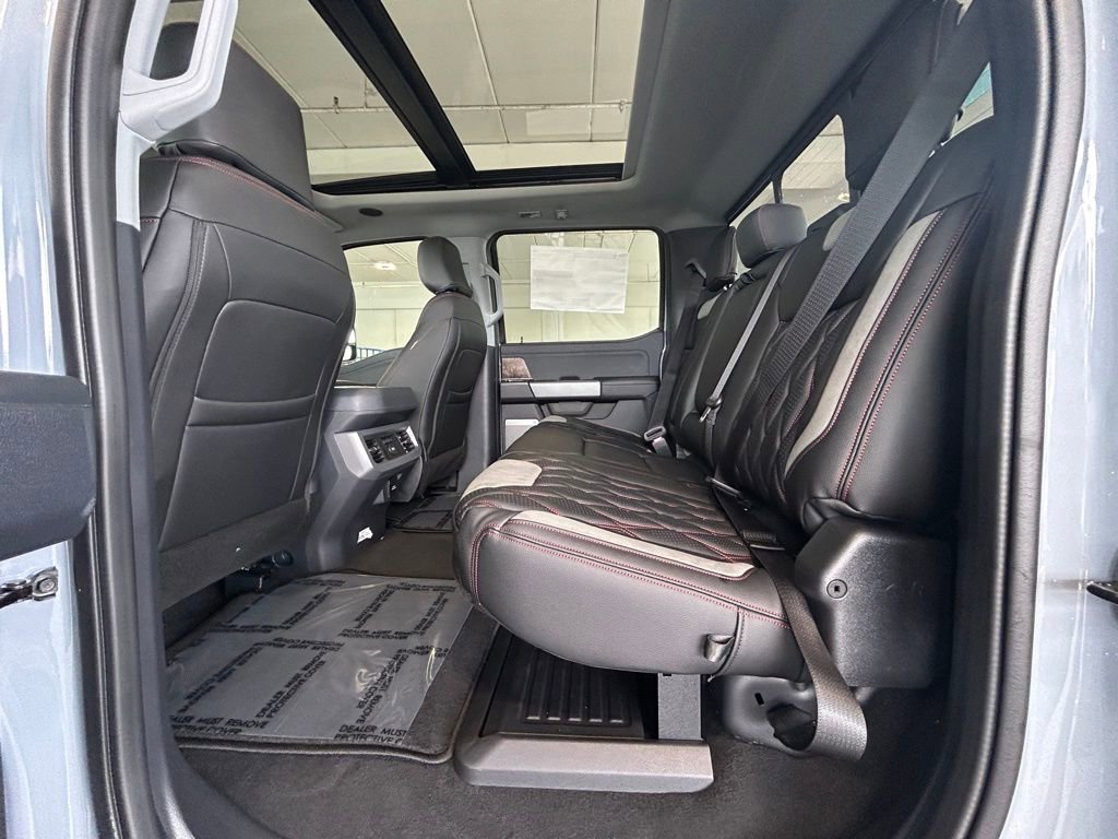 New 2026 Ford F250 Lariat w/ Black Appearance Package image 38