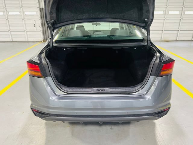 Used 2025 Nissan Altima 2.5 S FWD image 9