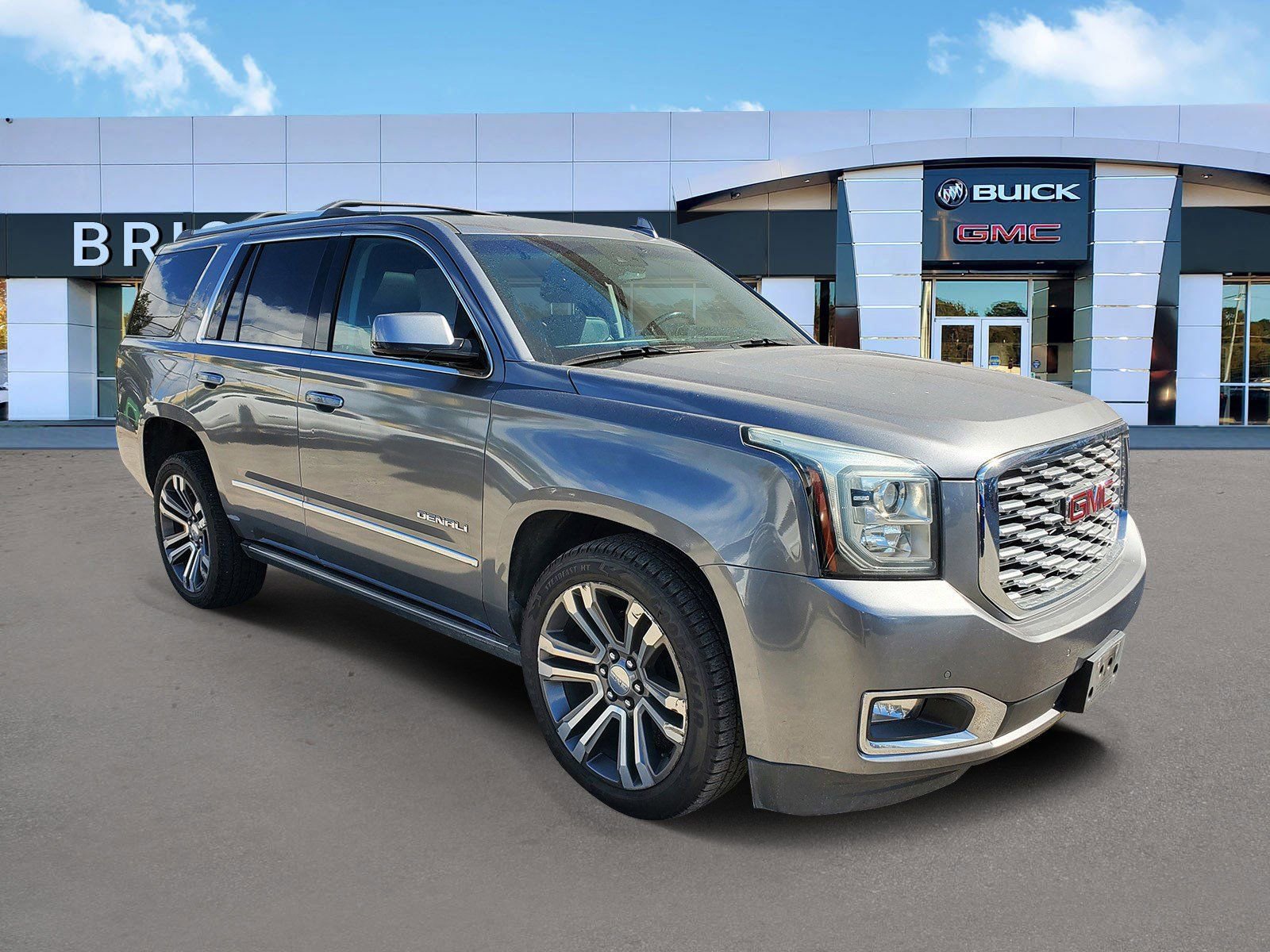 Used 2019 GMC Yukon Denali w/ Denali Ultimate Package image 2