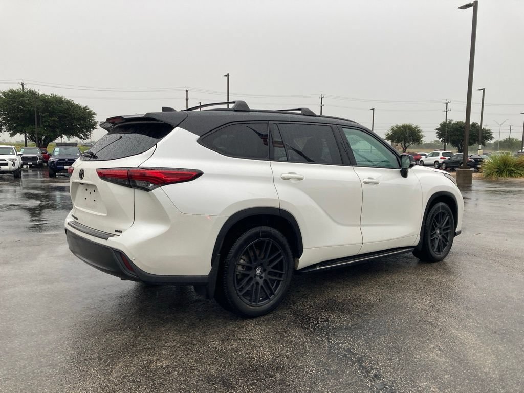 Used 2021 Toyota Highlander Platinum AWD/4WD image 5