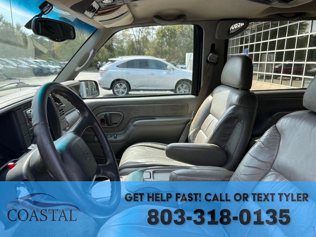 Used 1999 Chevrolet Suburban 4WD w/ Preferred Equipment Group 3 image 9