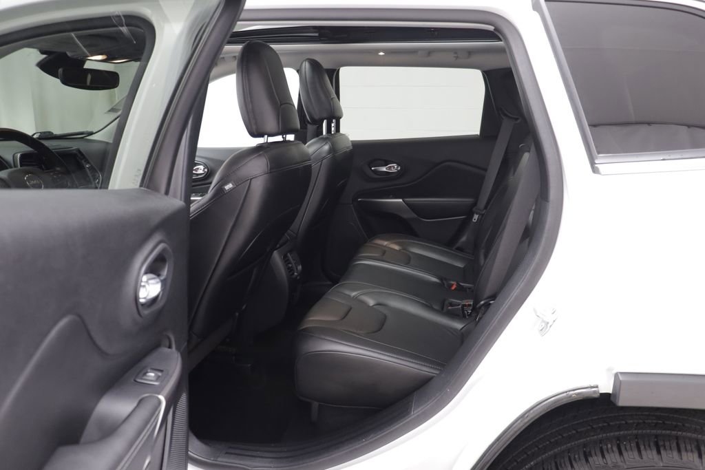 Used 2020 Jeep Cherokee Limited w/ Advanced Safety Group AWD/4WD image 13