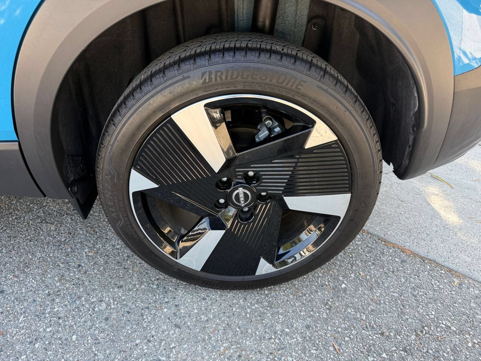 Used 2026 Nissan Kicks SR FWD image 27