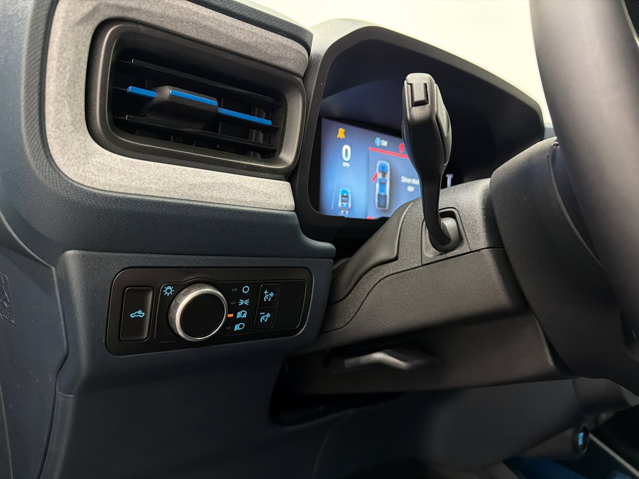 New 2026 Ford Maverick XLT w/ XLT Luxury Package FWD image 30