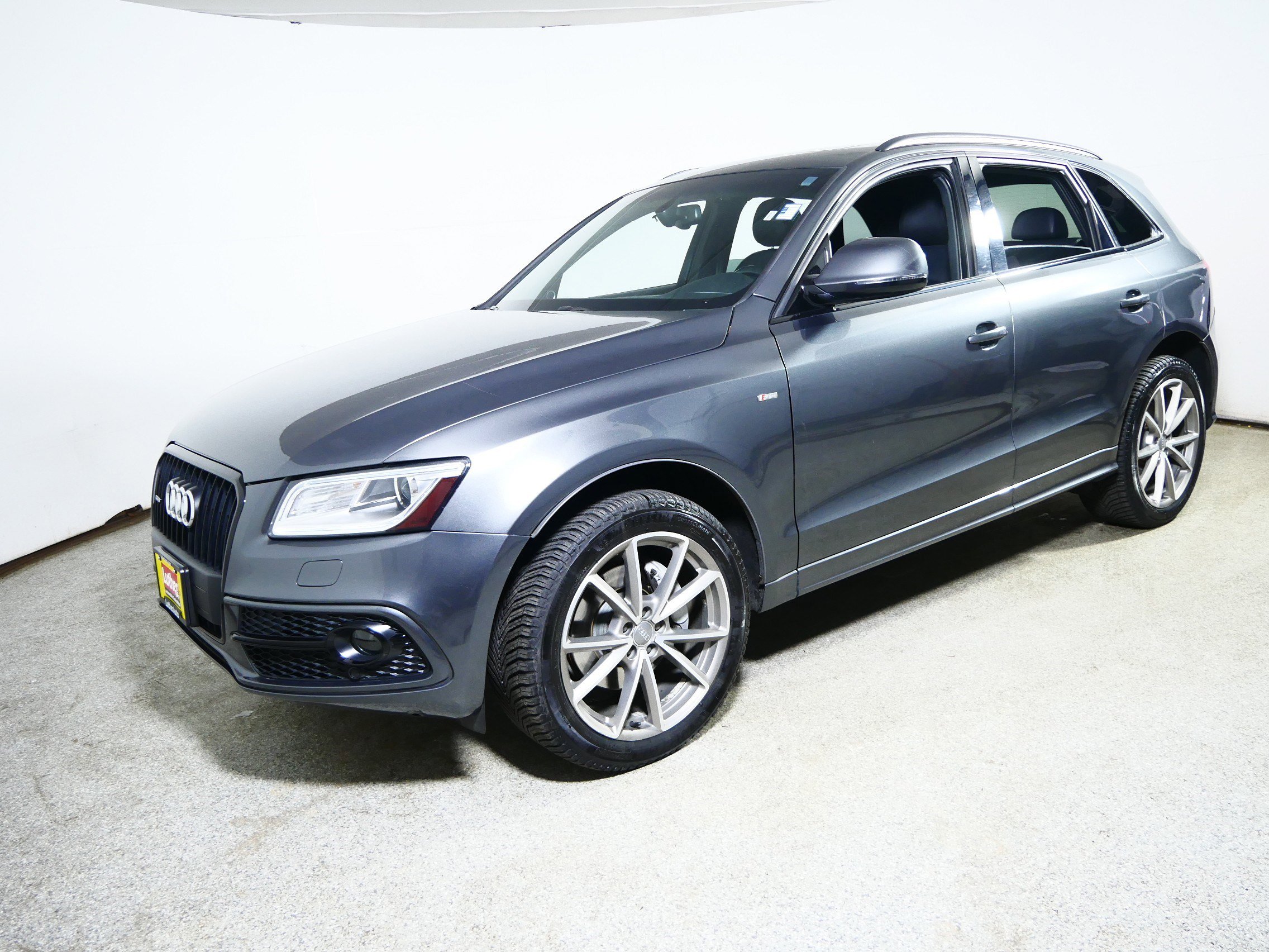 Used 2016 Audi Q5 3.0T Premium Plus w/ Technology Package image 3