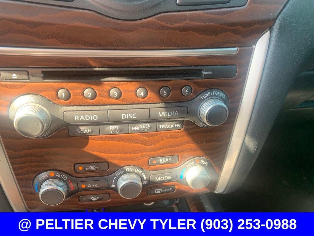 Used 2017 Nissan Pathfinder Platinum FWD image 17