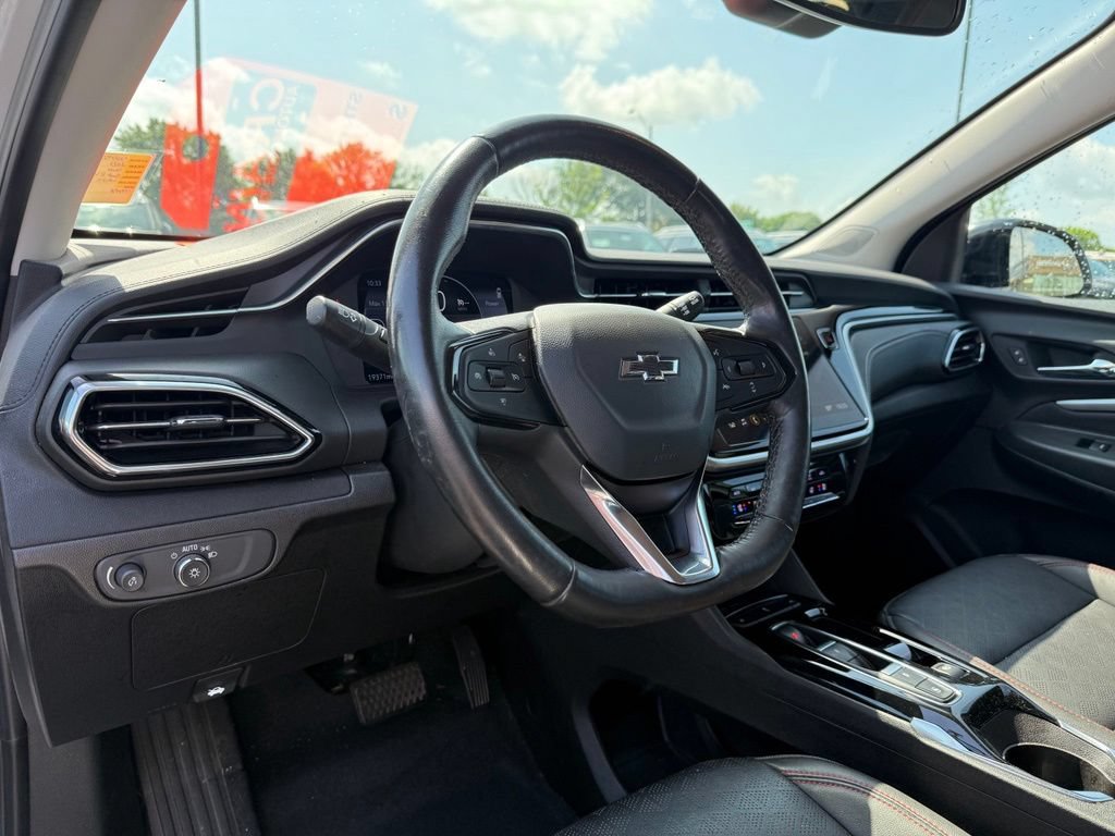 Used 2023 Chevrolet Bolt EUV LT w/ Convenience Package FWD image 10