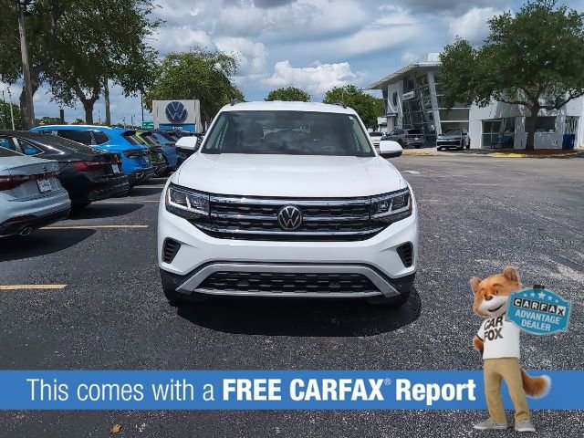 Certified 2022 Volkswagen Atlas SE w/ Black Wheel Package FWD image 2