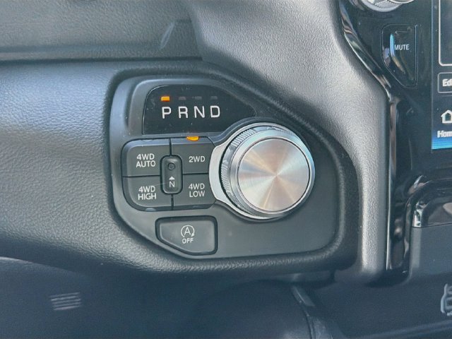 Used 2025 RAM 1500 Laramie w/ Sport Appearance Package AWD/4WD image 28