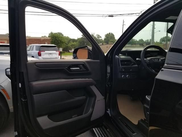 New 2026 GMC Yukon XL AT4 Ultimate AWD/4WD image 6