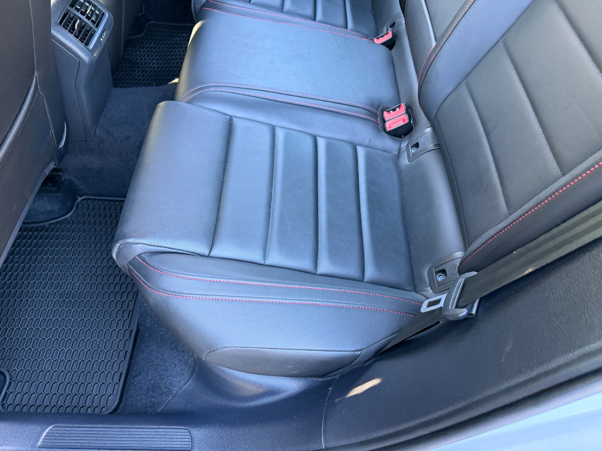Used 2020 Volkswagen Golf 4-Door FWD image 53