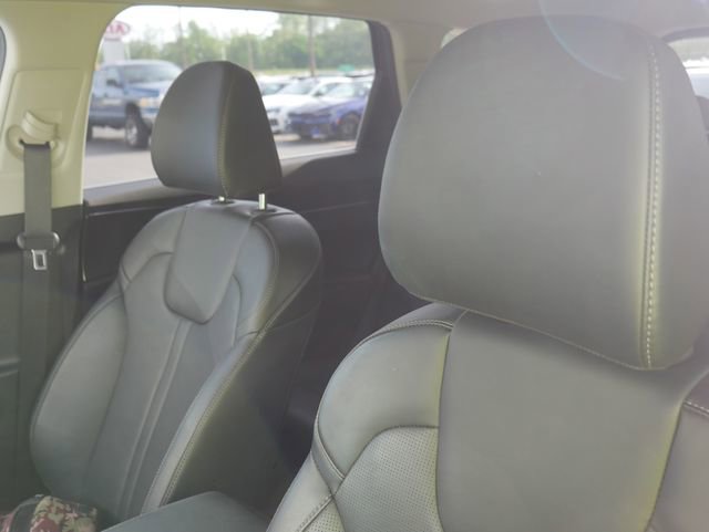 Used 2025 Kia Sorento S w/ Panoramic Sunroof Package FWD image 36