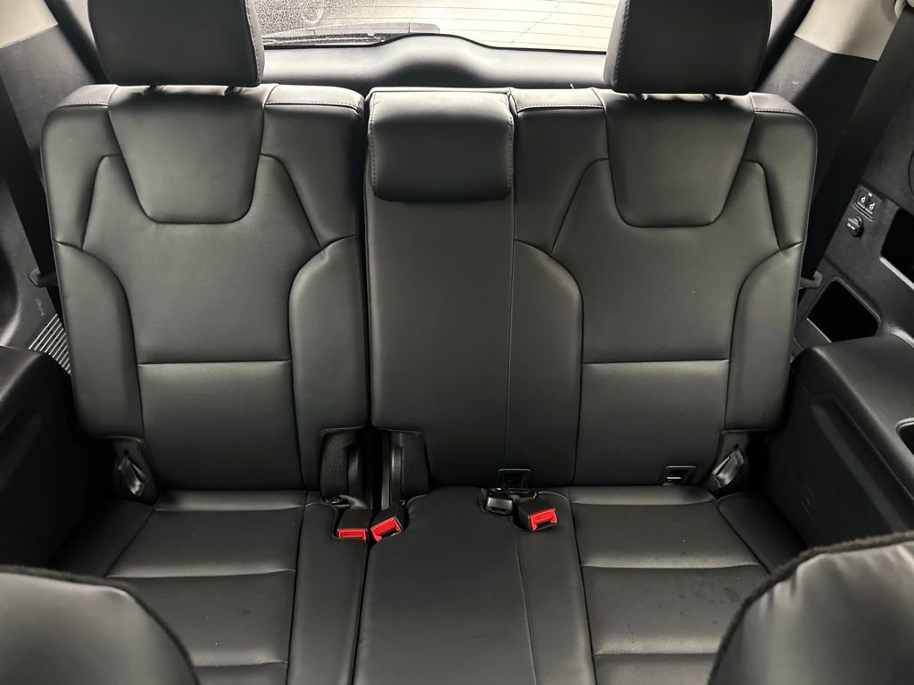 Used 2024 Kia Telluride S image 14