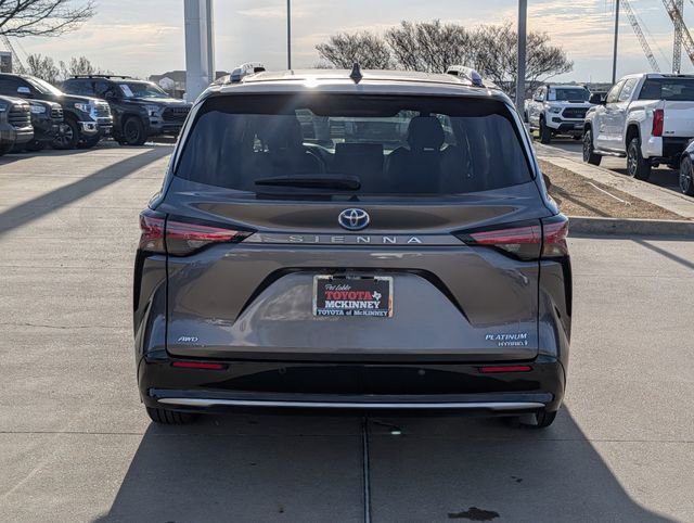 Used 2023 Toyota Sienna Platinum image 7
