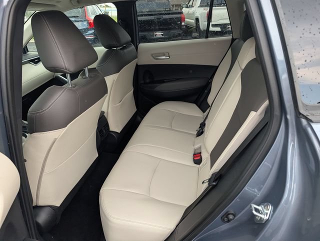 Used 2023 Toyota Corolla Cross XLE w/ Convenience Package AWD/4WD image 9