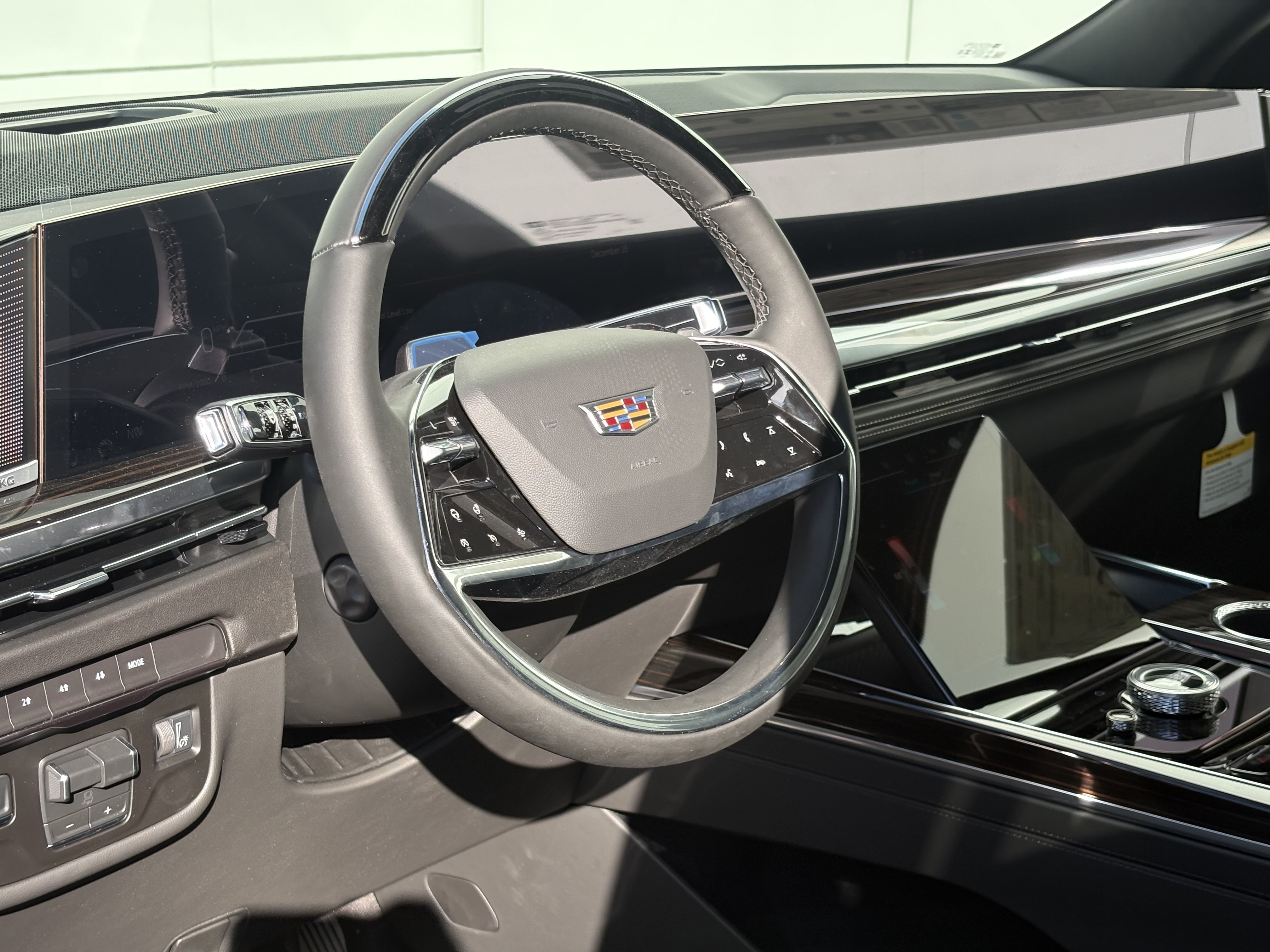 New 2026 Cadillac Escalade Luxury AWD/4WD image 18