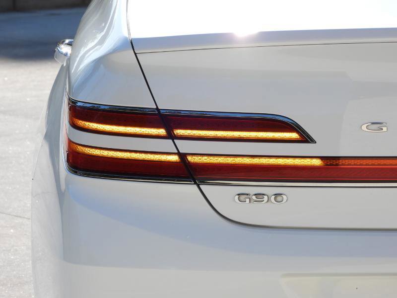 Used 2020 Genesis G90 3.3T Premium image 26