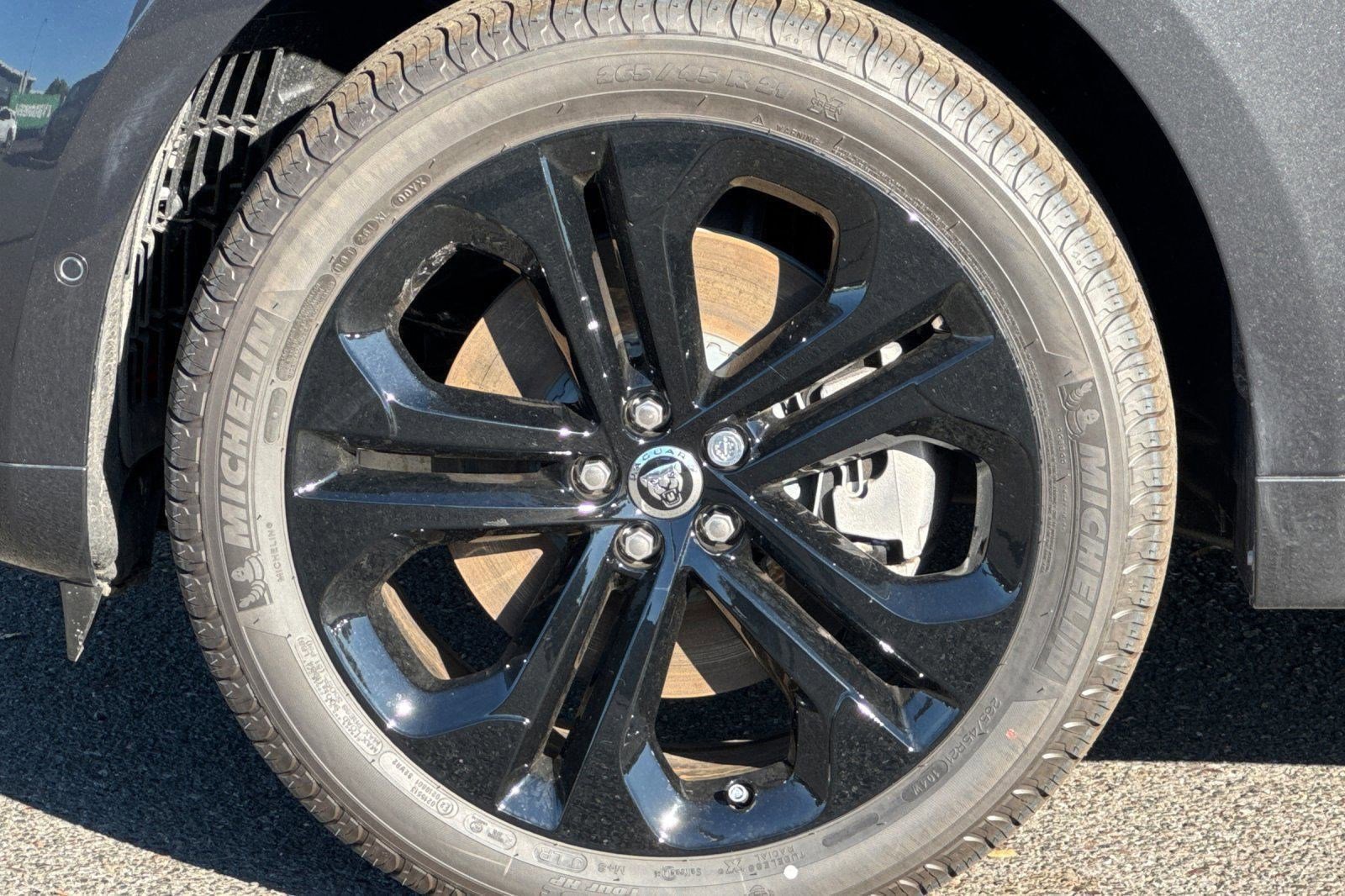 New 2026 Jaguar F-PACE R-Dynamic S AWD/4WD image 9