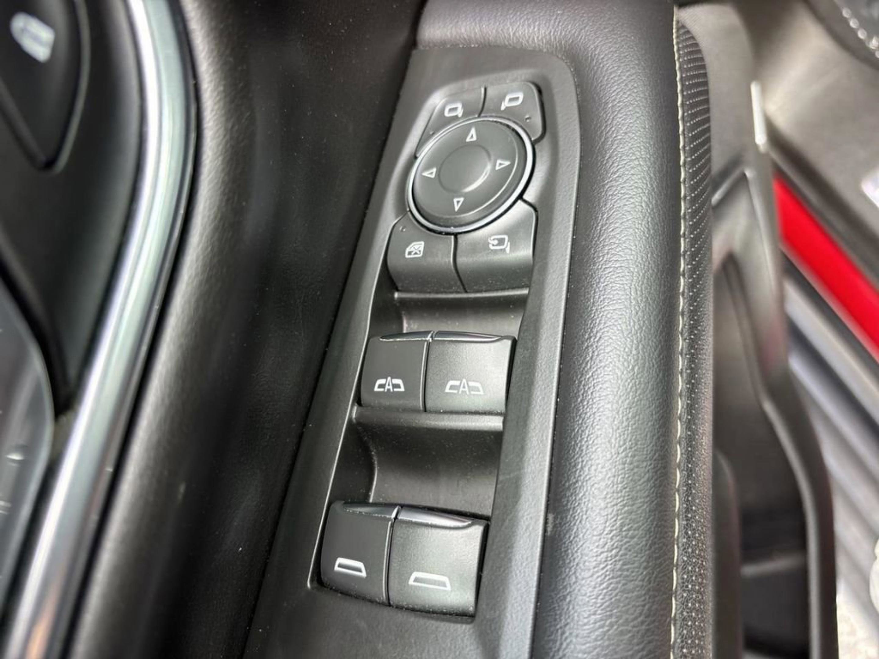Used 2022 Chevrolet Tahoe Premier AWD/4WD image 17