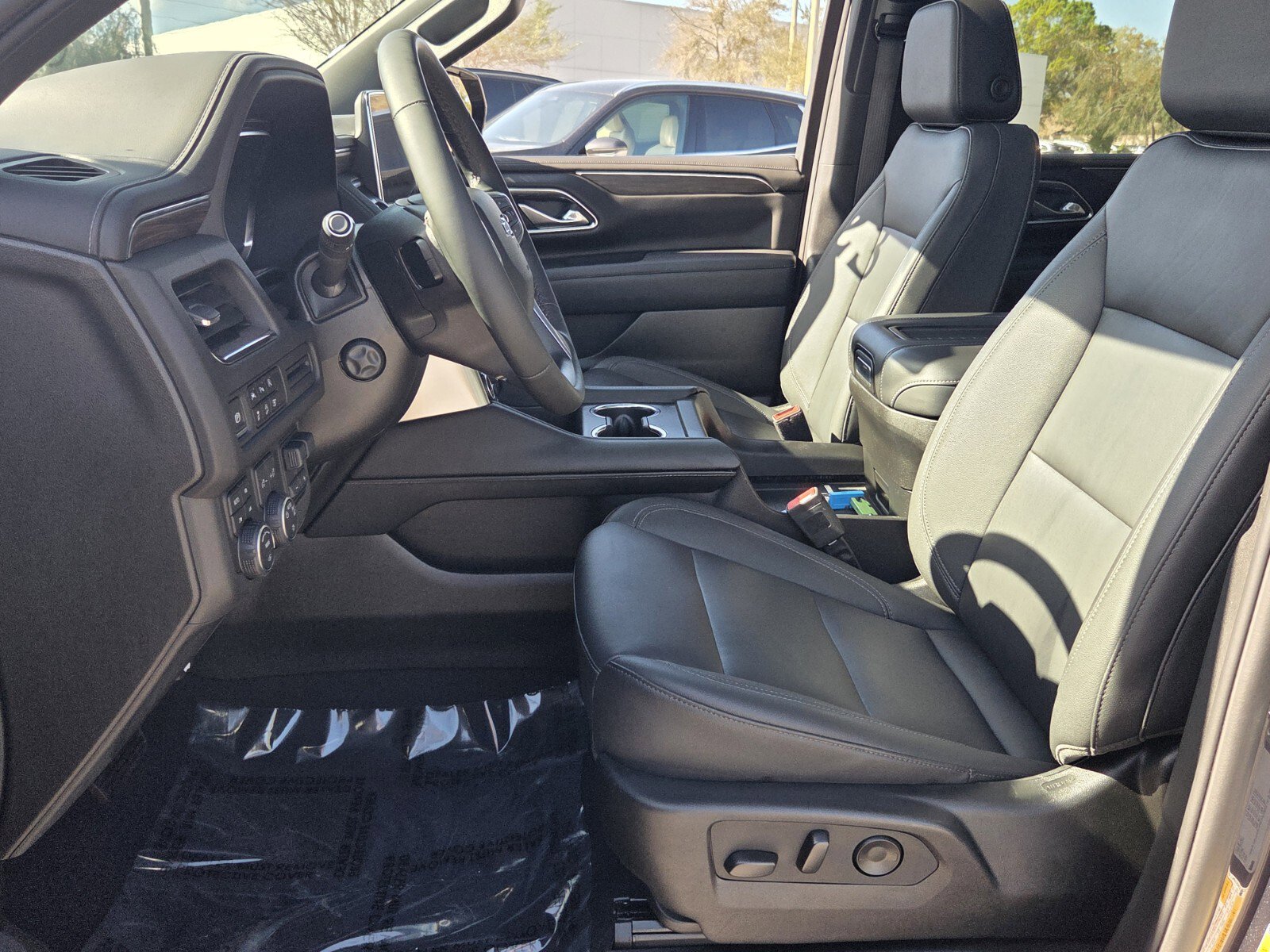 Used 2023 Chevrolet Tahoe Z71 w/ Off-Road Capability Package image 10