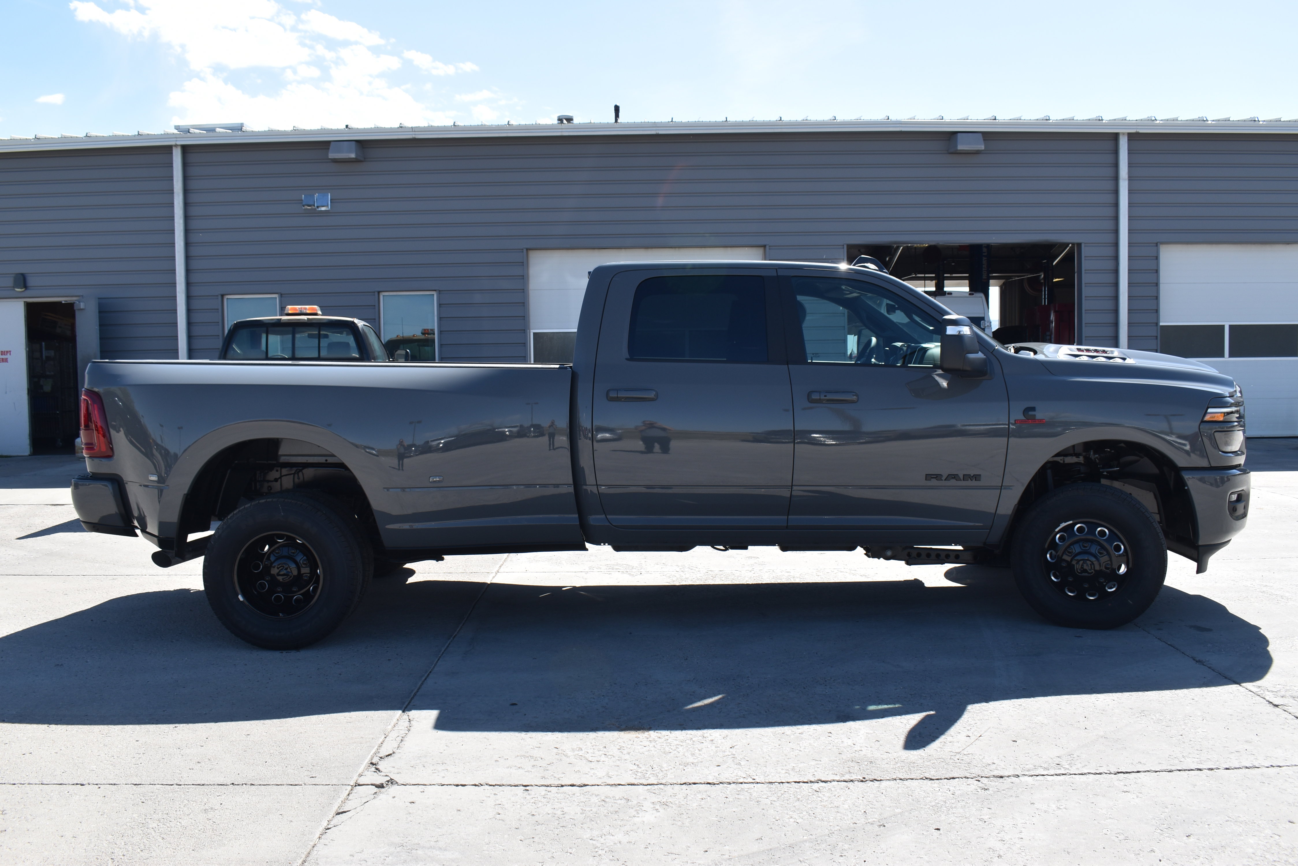 New 2026 RAM 3500 Laramie w/ Night Edition AWD/4WD image 4