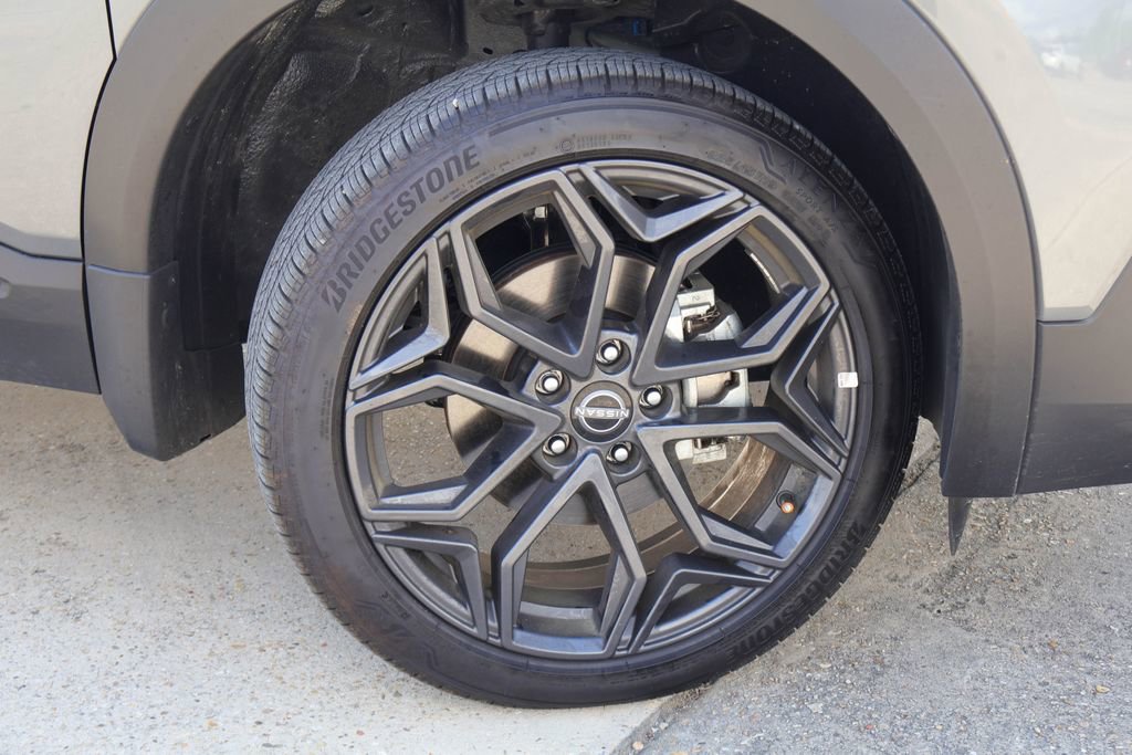 Certified 2025 Nissan Kicks SR image 8