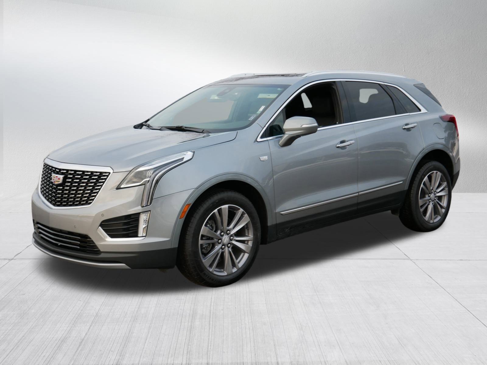 Certified 2025 Cadillac XT5 Premium Luxury image 3